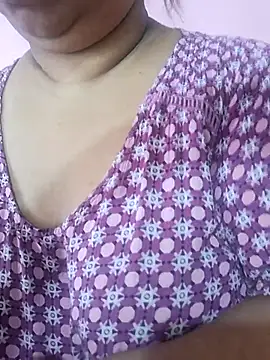 Ravina patil1 online show from August 6, 5:42 am