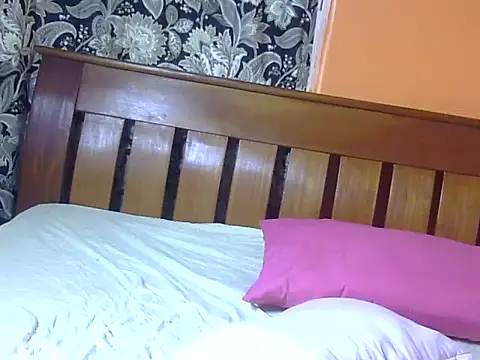 Snapshot of sexysandy20 chatting on March 1, 1:13 pm sexysandy20 online show from March 1, 1:13 pm