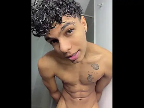 james dreams  online show from May 15, 11:23 pm