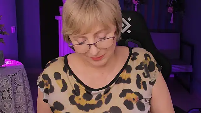 sugar vivien online show from March 12, 9:13 pm