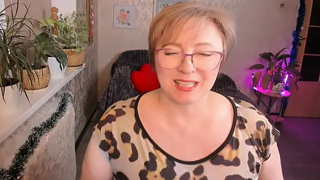 sugar vivien online show from January 7, 9:12 am