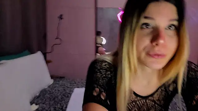 LeylaRosse online show from January 17, 8:19 am