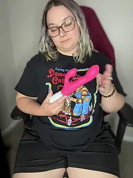 kitten0760 online show from June 9, 6:30 pm