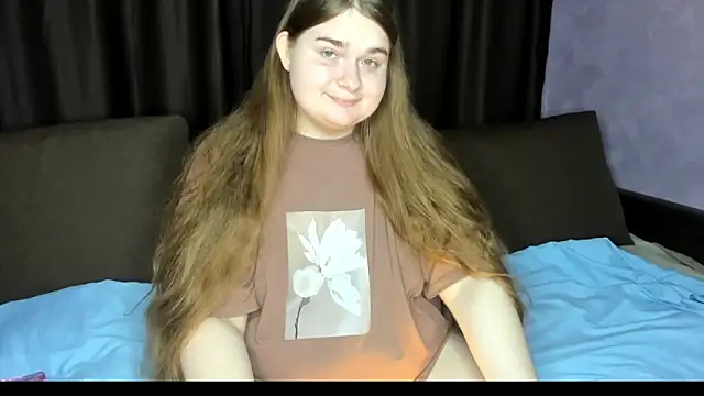 Snapshot of Aushpana chatting on November 3, 10:27 am Aushpana online show from November 3, 10:27 am