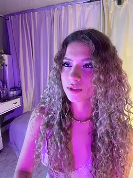 Snapshot of Melina-Smith chatting on May 2, 10:26 pm Melina-Smith online show from May 2, 10:26 pm
