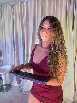Snapshot of Melina-Smith chatting on June 24, 10:31 pm Melina-Smith online show from June 24, 10:31 pm