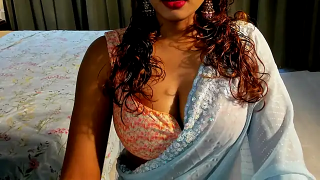 Snapshot of Bad_Girl_Kayra69 chatting on June 24, 2:32 am Bad Girl Kayra69 online show from June 24, 2:32 am