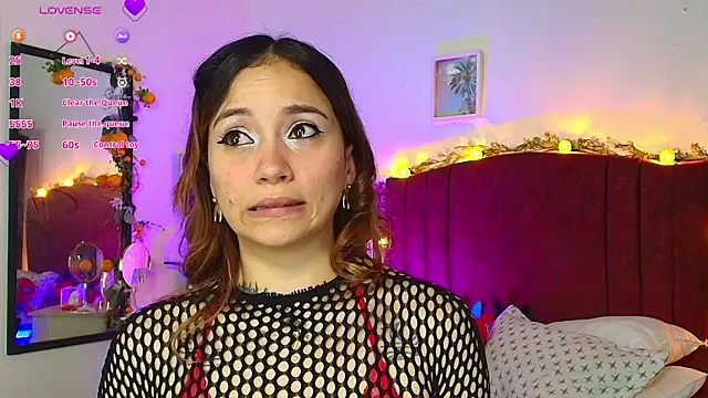 alisson zafiro  online show from April 19, 3:28 am