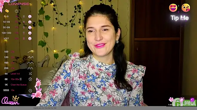 Alianna Solo Kisses online show from February 12, 12:33 pm