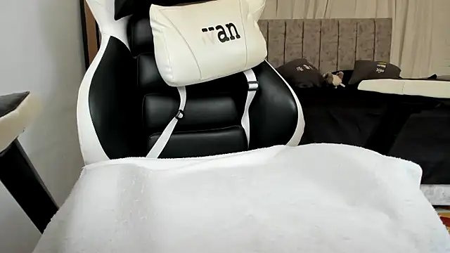 Valerioe online show from September 18, 1:46 pm