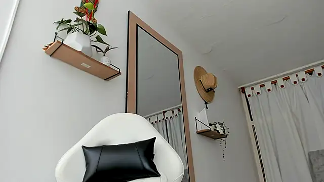 Valerioe online show from October 1, 1:50 pm