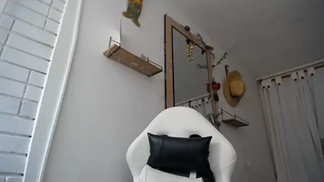 Valerioe online show from December 19, 8:05 pm