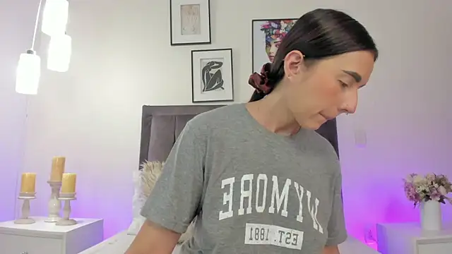 helen mooree online show from March 3, 12:44 pm