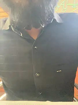 Snapshot of yourluckyfuckboy chatting on January 7, 8:28 am yourluckyfuckboy online show from January 7, 8:28 am