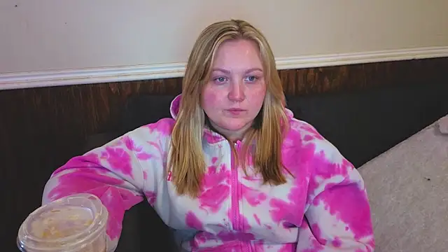 PhatAssBlond online show from February 17, 2:46 pm