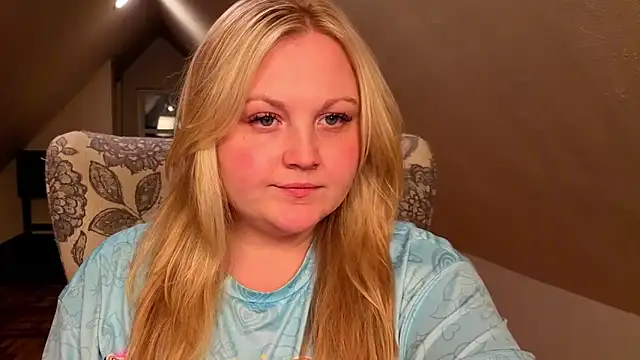 PhatAssBlond online show from May 5, 3:36 am