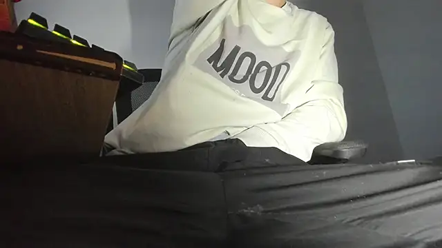 s sven03 online show from October 27, 8:29 am