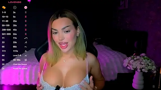 babyleilaa online show from March 13, 9:43 pm