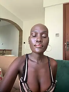 Foxxxyfemale online show from July 9, 7:12 am