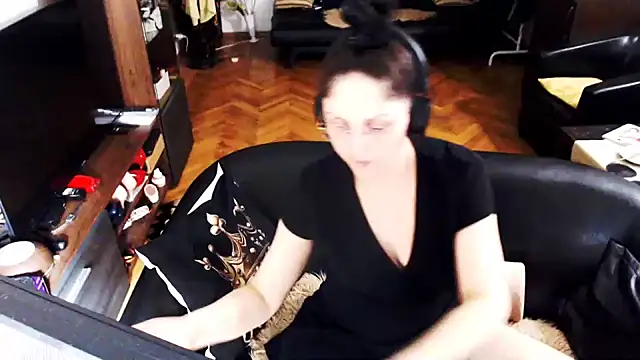 Snapshot of Imperatriza chatting on July 13, 11:40 pm Imperatriza online show from July 13, 11:40 pm