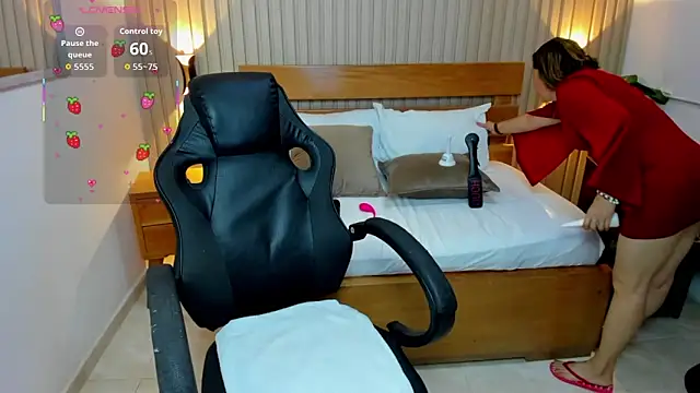 luciana ballesteros  online show from April 10, 12:32 pm