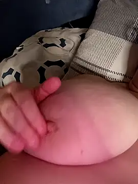 poussychats online show from March 11, 12:00 am