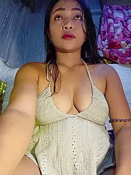 prettybella4u online show from June 18, 1:37 pm