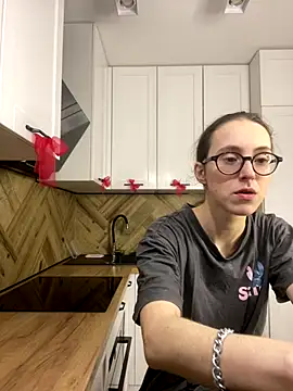 MartiniiSelenna online show from December 18, 6:52 am