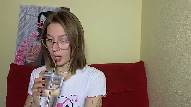 MalvinaBlum online show from December 18, 1:15 am