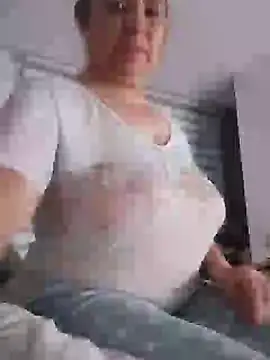 Snapshot of Wife_sexxx chatting on December 31, 3:01 am Wife sexxx online show from December 31, 3:01 am