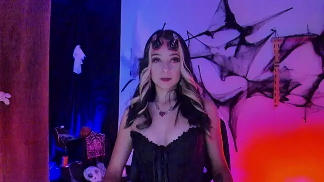 penny sweett  online show from October 30, 12:23 am