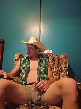 Snapshot of REDHAMMER_ chatting on August 5, 2:03 am REDHAMMER online show from August 5, 2:03 am