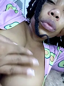 isabellehaynes online show from February 14, 12:24 pm