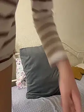 BeatriceTender online show from March 31, 6:52 pm