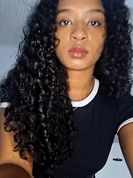 avellanatammy online show from April 5, 1:03 am