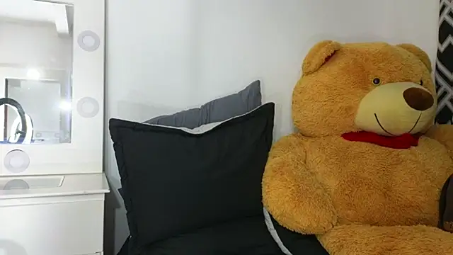 Dj scarlettmorreti online show from February 12, 1:09 am