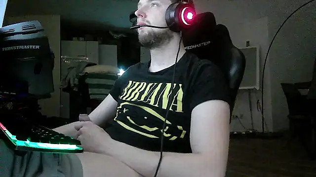 twinkish 90 online show from January 11, 10:15 pm