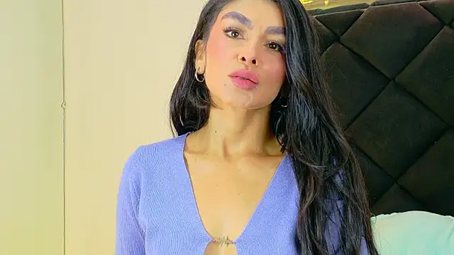 Holly Brensonexx  online show from February 24, 12:47 pm