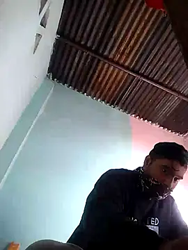 Snapshot of SweetFatBoy chatting on February 2, 2:48 am SweetFatBoy online show from February 2, 2:48 am