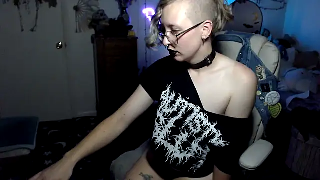 Snapshot of Bigbearnbunnyboy chatting on July 21, 4:59 am Bigbearnbunnyboy online show from July 21, 4:59 am