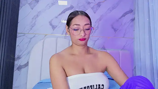 vale ross  online show from June 1, 3:08 am