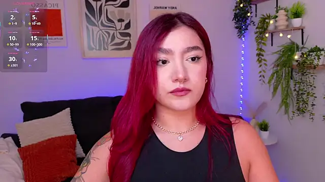 ViolettCastel online show from April 10, 8:24 pm