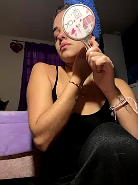 Kimmymadison- online show from January 8, 8:55 pm