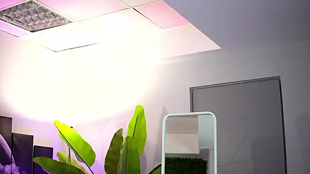 RaquelleVon online show from February 23, 10:34 am