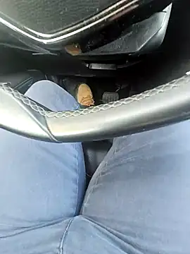 Snapshot of dominemoi4 chatting on December 16, 11:37 am dominemoi4 online show from December 16, 11:37 am