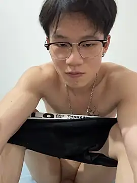 a207199 online show from May 12, 12:35 pm