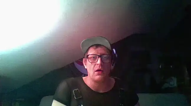 Bigthroaterboy online show from December 6, 4:14 am