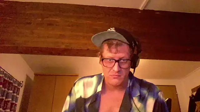 Bigthroaterboy online show from December 28, 8:36 pm