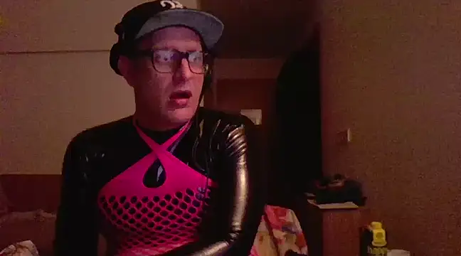 Bigthroaterboy online show from March 16, 12:01 am