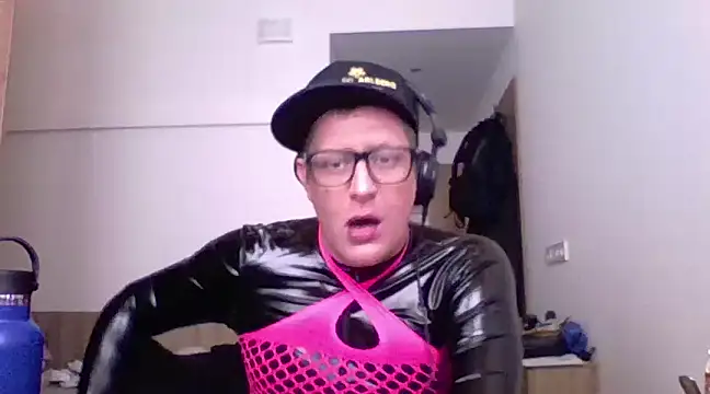 Bigthroaterboy online show from March 16, 1:06 pm